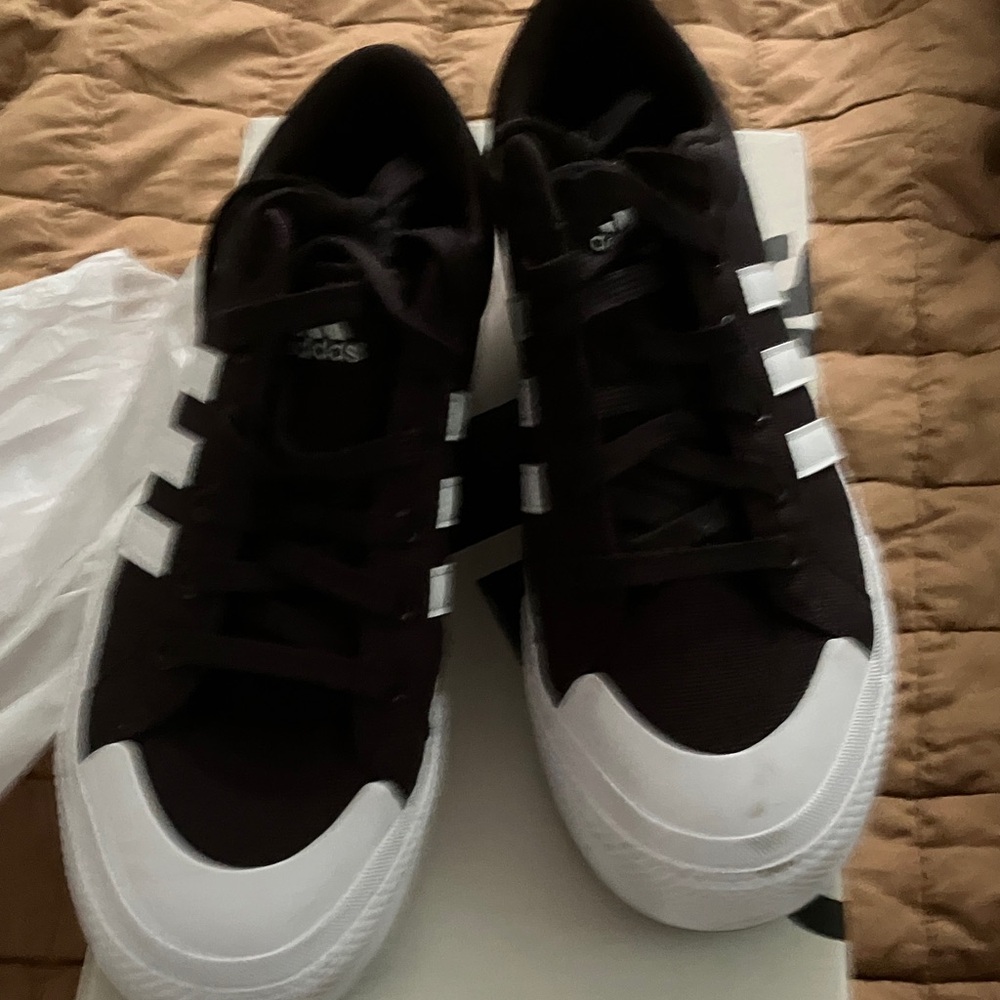 Adidas Men's Classic Black and White Sneakers